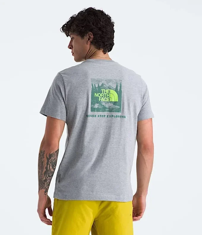 Herren-Kurzarm-T-Shirt Core Celebration Box NSE Herren-Kurzarm-T-Shirt Core Celebration Box NSE
