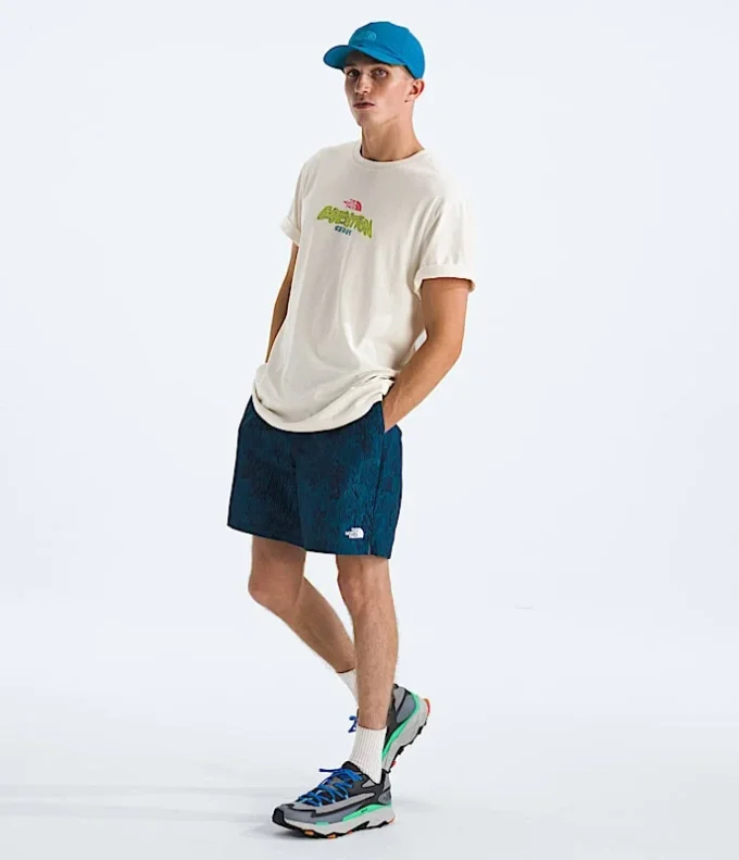 Herren-T-Shirt mit kurzen Ärmeln aus der TNF™ Essential Expedition-Serie – Grafik Herren-T-Shirt mit kurzen Ärmeln aus der TNF™ Essential Expedition-Serie – Grafik
