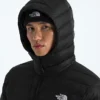 Klassische Daunenjacke mit Kapuze für Herren Klassische Daunenjacke mit Kapuze für Herren