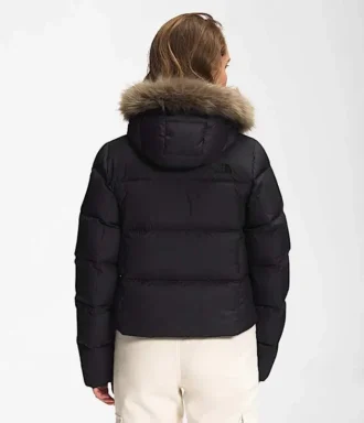 Neue Daunen-Kurzjacke für Damen