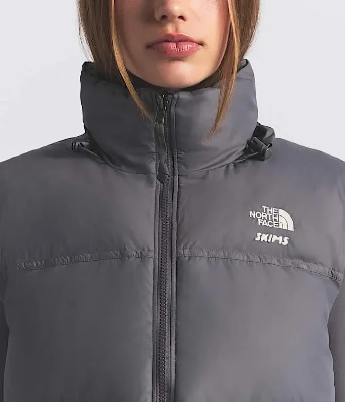 The North Face X SKIMS 1996 Nuptse Weste The North Face X SKIMS 1996 Nuptse Weste