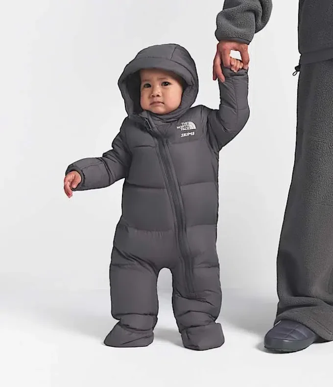 The North Face X SKIMS Baby 1996 Nuptse Einteiler