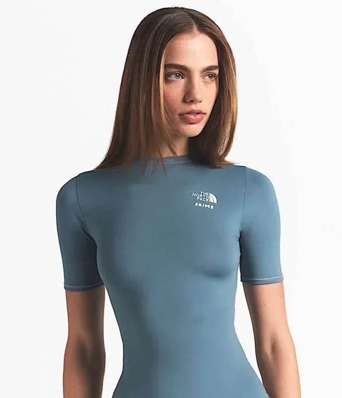 The North Face X SKIMS Damen-Kurzarm-Oberteil Refina The North Face X SKIMS Damen-Kurzarm-Oberteil Refina