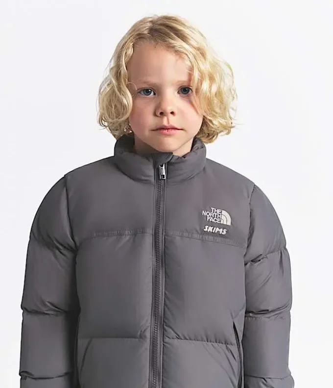 The North Face X SKIMS Kinderjacke 1996 Nuptse The North Face X SKIMS Kinderjacke 1996 Nuptse